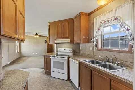 3 Oxbow Drive Lewiston ME 04240