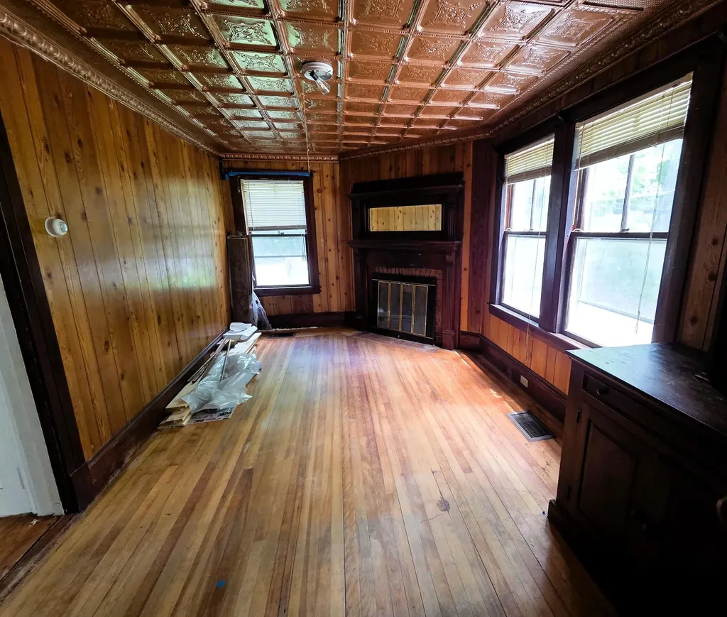 29 Kents Hill Road Wayne ME 04284
