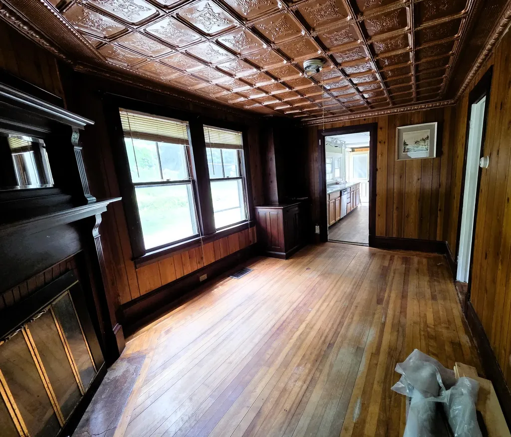 29 Kents Hill Road Wayne ME 04284