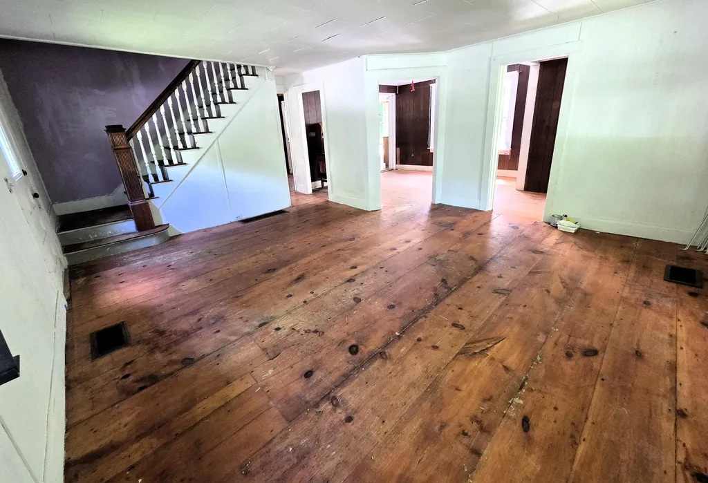 29 Kents Hill Road Wayne ME 04284