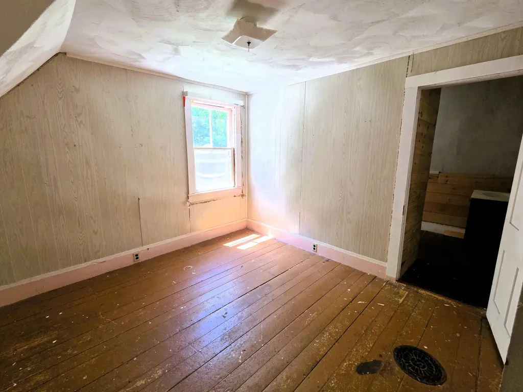 29 Kents Hill Road Wayne ME 04284