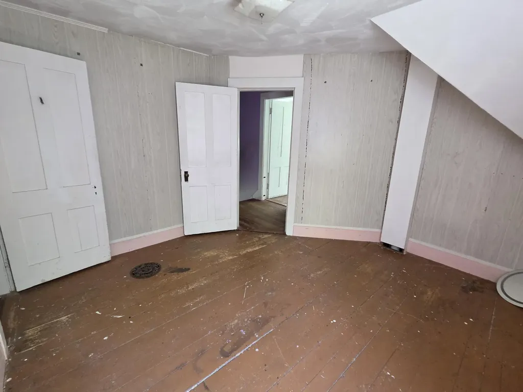 29 Kents Hill Road Wayne ME 04284