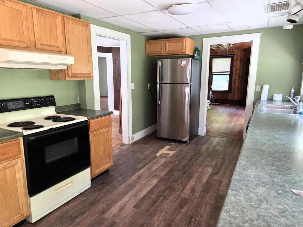 29 Kents Hill Road Wayne ME 04284