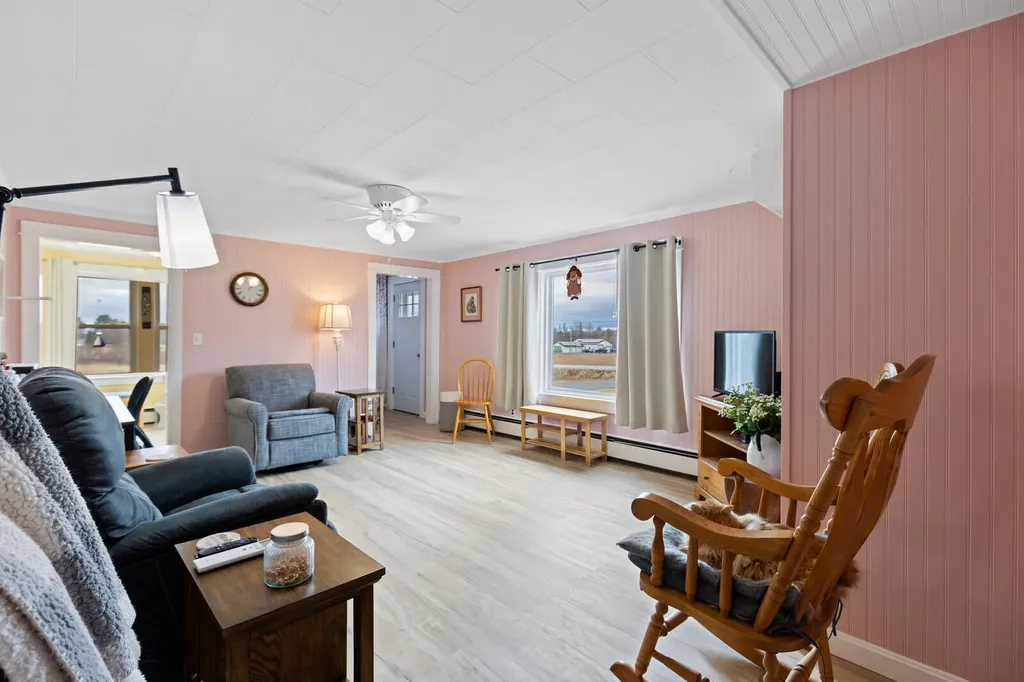 231 Mutton Lane Clinton ME 04927