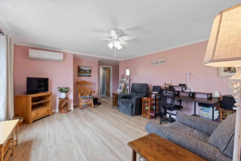 231 Mutton Lane Clinton ME 04927