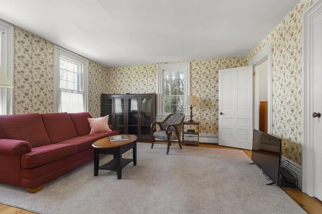 15 High Street Damariscotta ME 04543