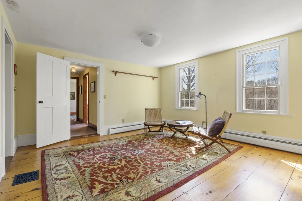 15 High Street Damariscotta ME 04543
