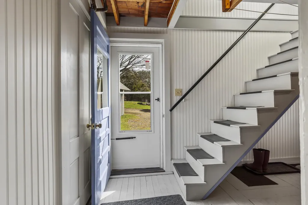 15 High Street Damariscotta ME 04543