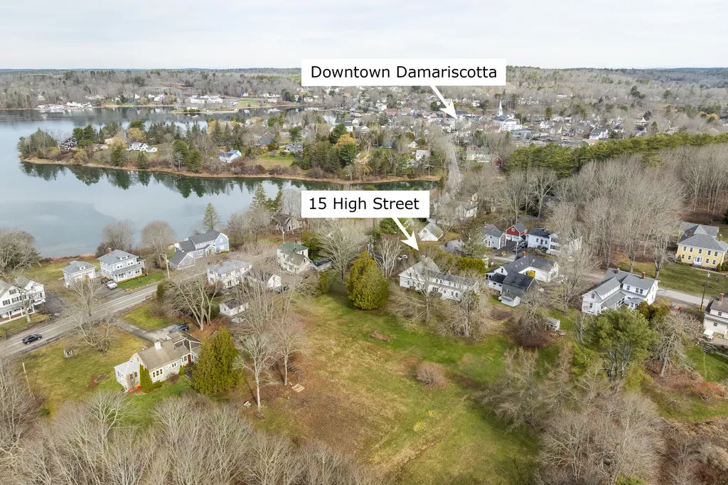 15 High Street Damariscotta ME 04543