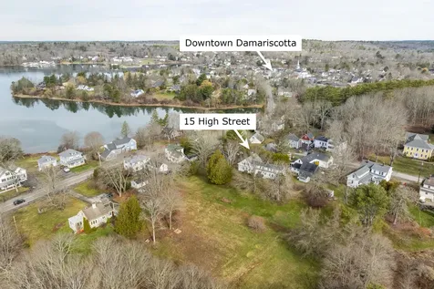 15 High Street Damariscotta ME 04543