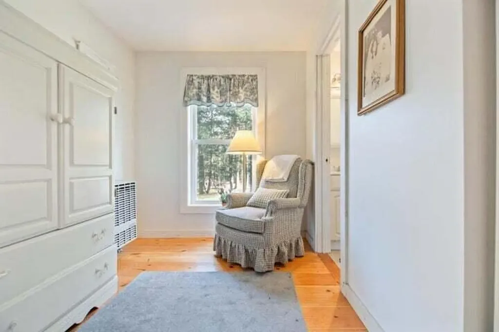 18 Scenic View Drive Naples ME 04055