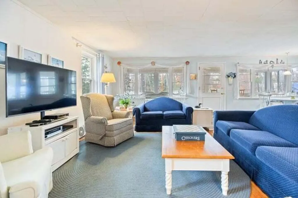 18 Scenic View Drive Naples ME 04055