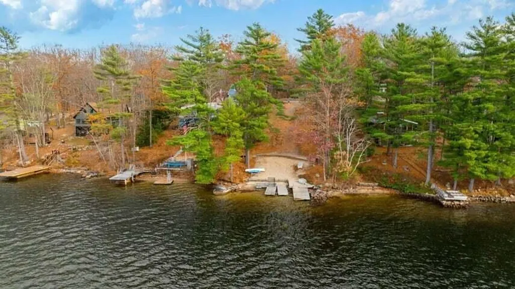 18 Scenic View Drive Naples ME 04055
