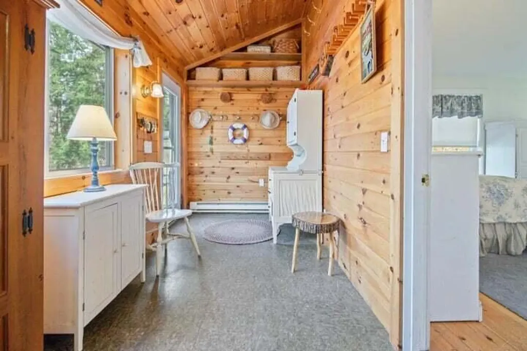 18 Scenic View Drive Naples ME 04055