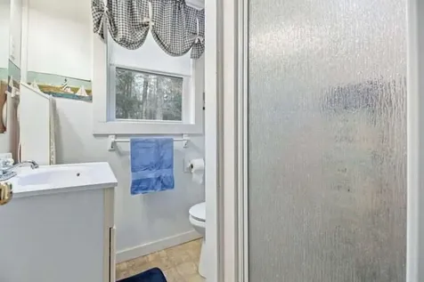 18 Scenic View Drive Naples ME 04055