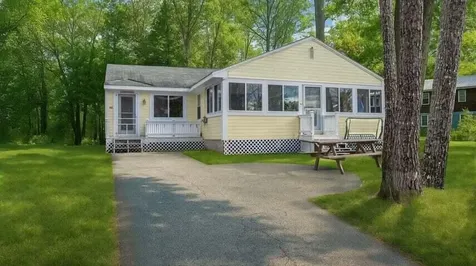 18 Scenic View Drive Naples ME 04055