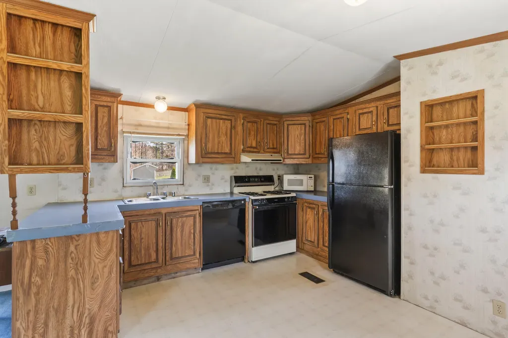 1655 Hotel Road Auburn ME 04210