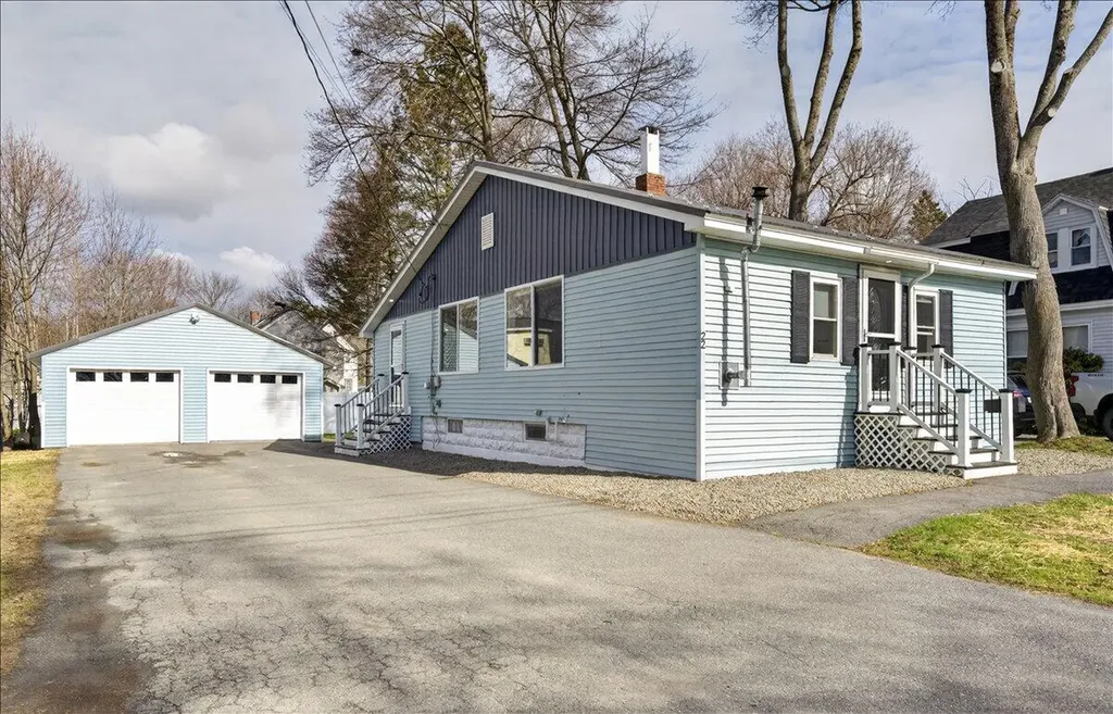 22 Lane Street Bangor ME 04401