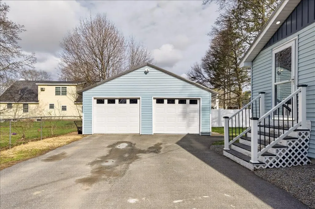 22 Lane Street Bangor ME 04401