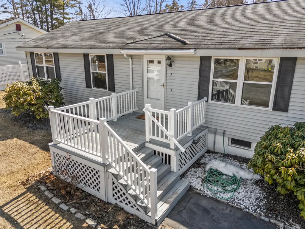 7 Imperial Lane Scarborough ME 04074