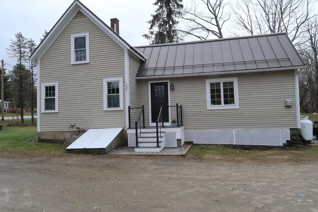 659 Wiscasset Road Pittston ME 04345