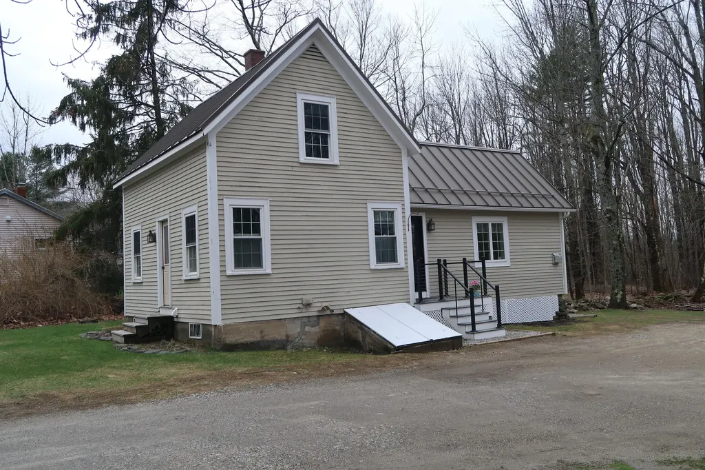 659 Wiscasset Road Pittston ME 04345