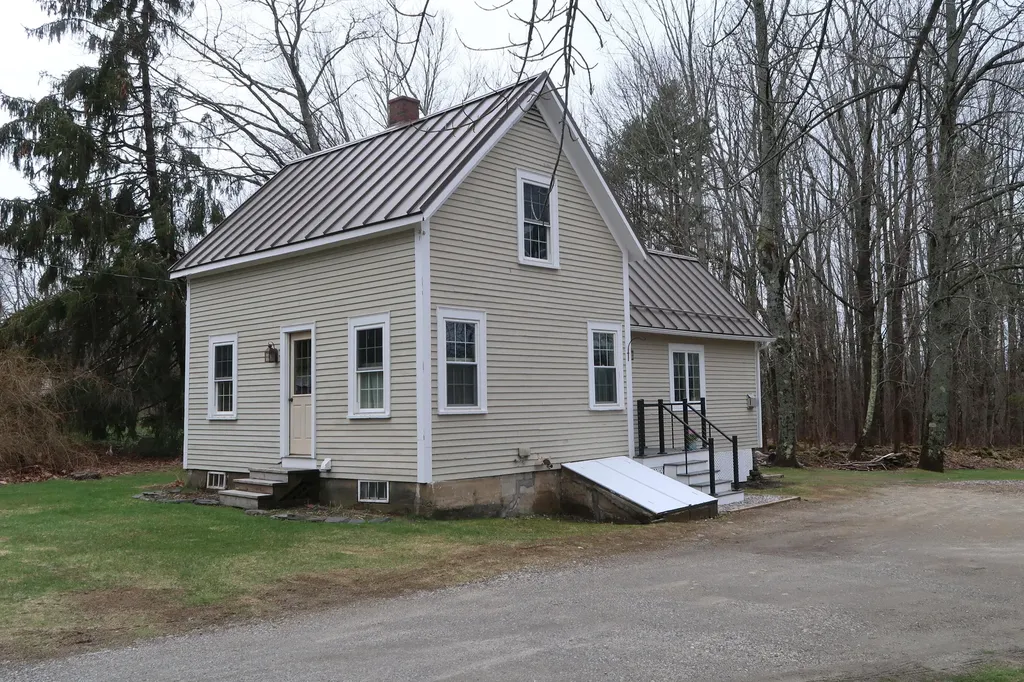 659 Wiscasset Road Pittston ME 04345