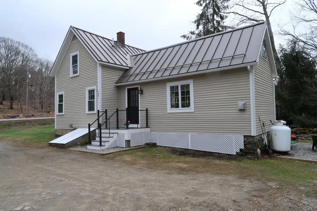 659 Wiscasset Road Pittston ME 04345