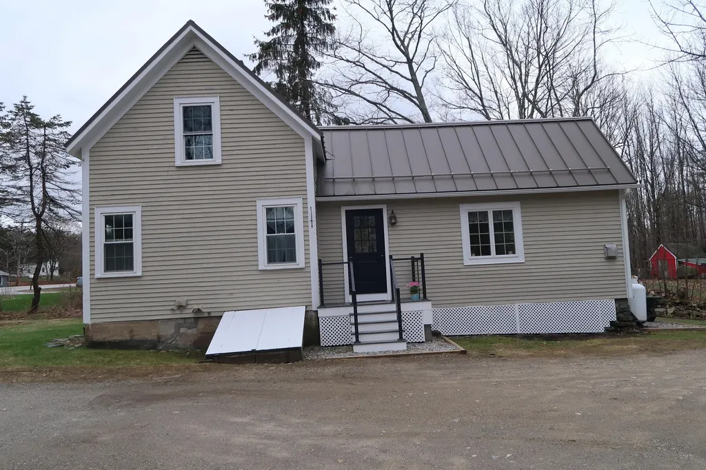 659 Wiscasset Road Pittston ME 04345