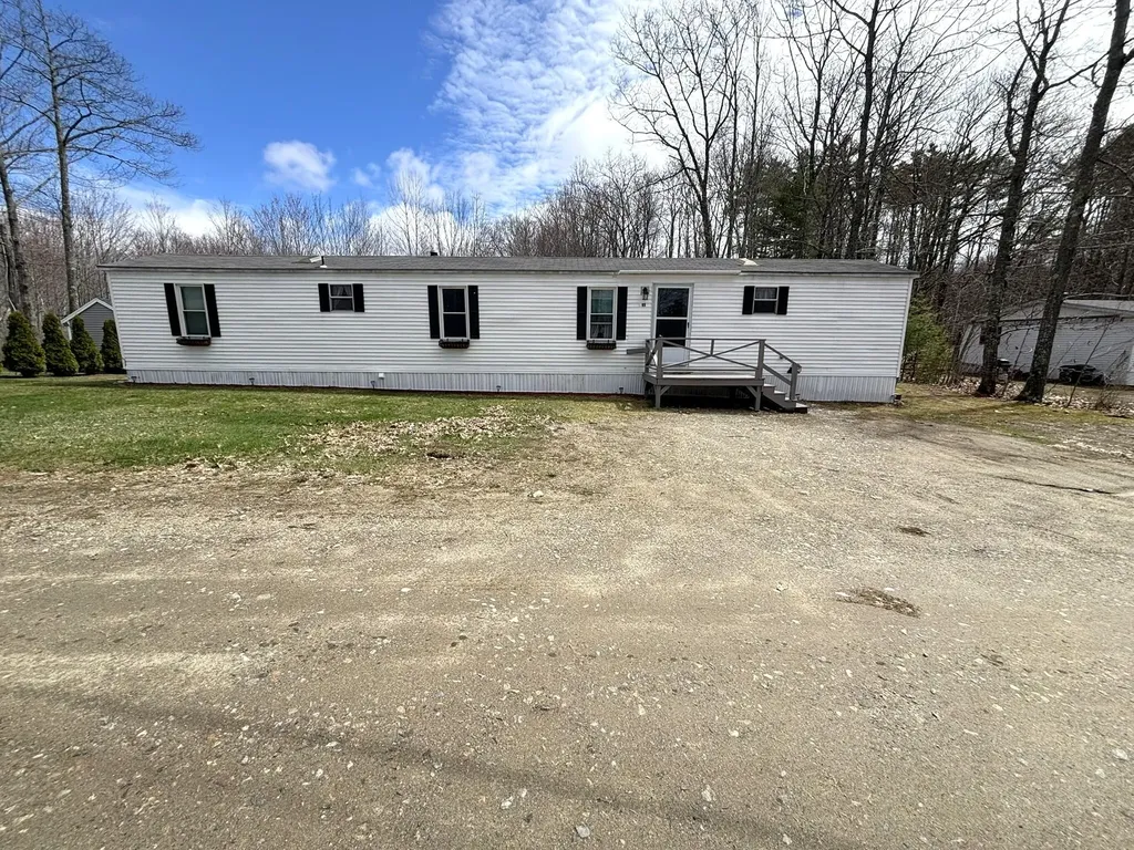 65 Amys Circle Dresden ME 04342