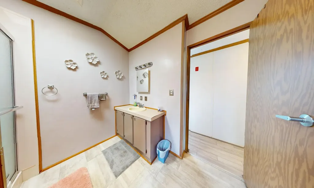 65 Amys Circle Dresden ME 04342