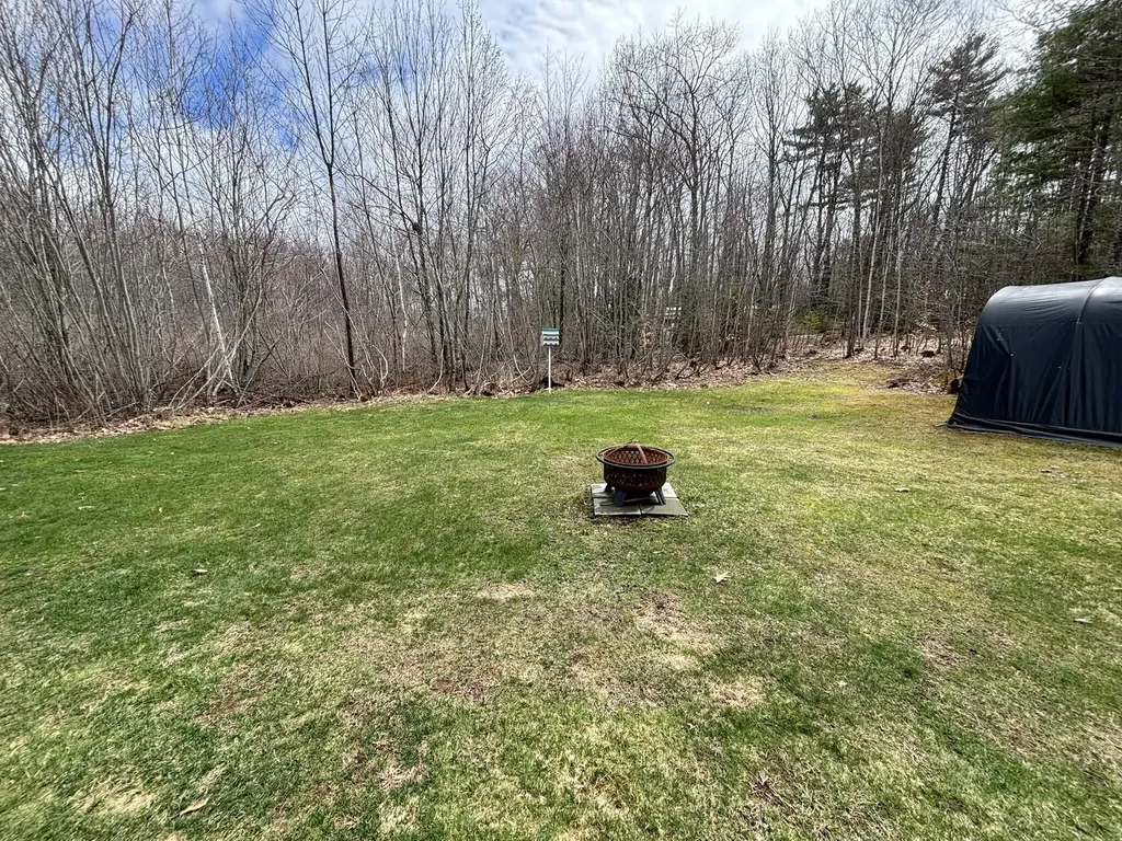 65 Amys Circle Dresden ME 04342
