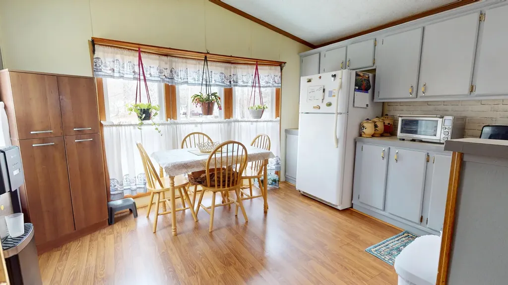 65 Amys Circle Dresden ME 04342