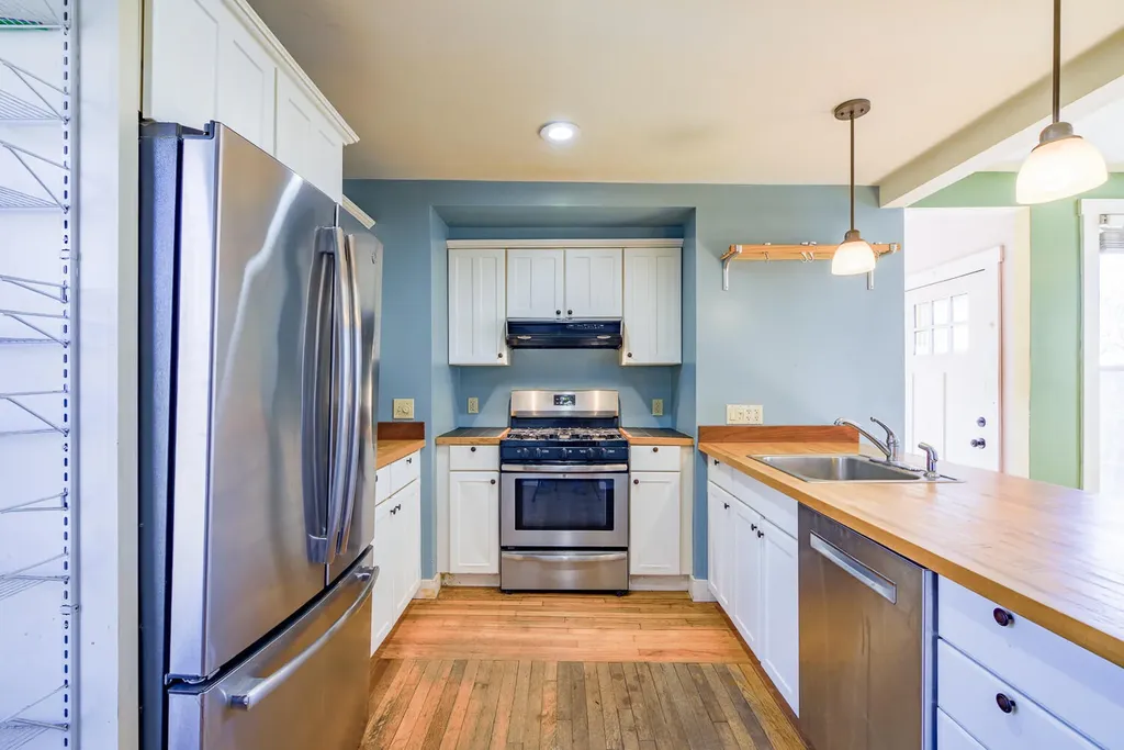 313 W Meadow Road Thomaston ME 04861