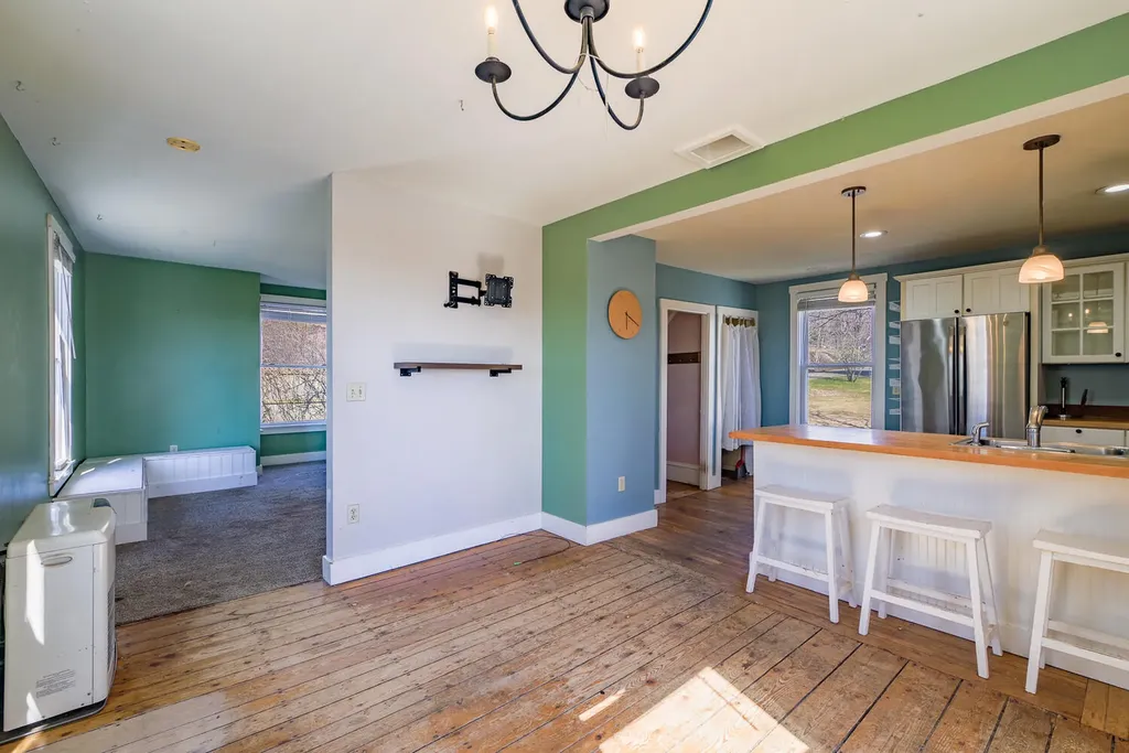 313 W Meadow Road Thomaston ME 04861