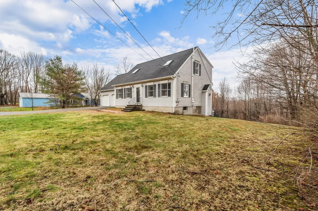 115 Old County Road Hampden ME 04444