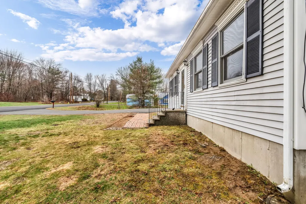 115 Old County Road Hampden ME 04444