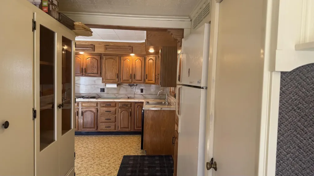 10 Dorilda Circle Caribou ME 04736