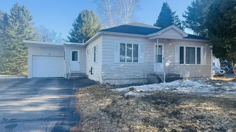 10 Dorilda Circle Caribou ME 04736