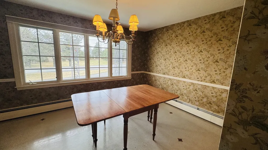 4 Dorcas Avenue Caribou ME 04736