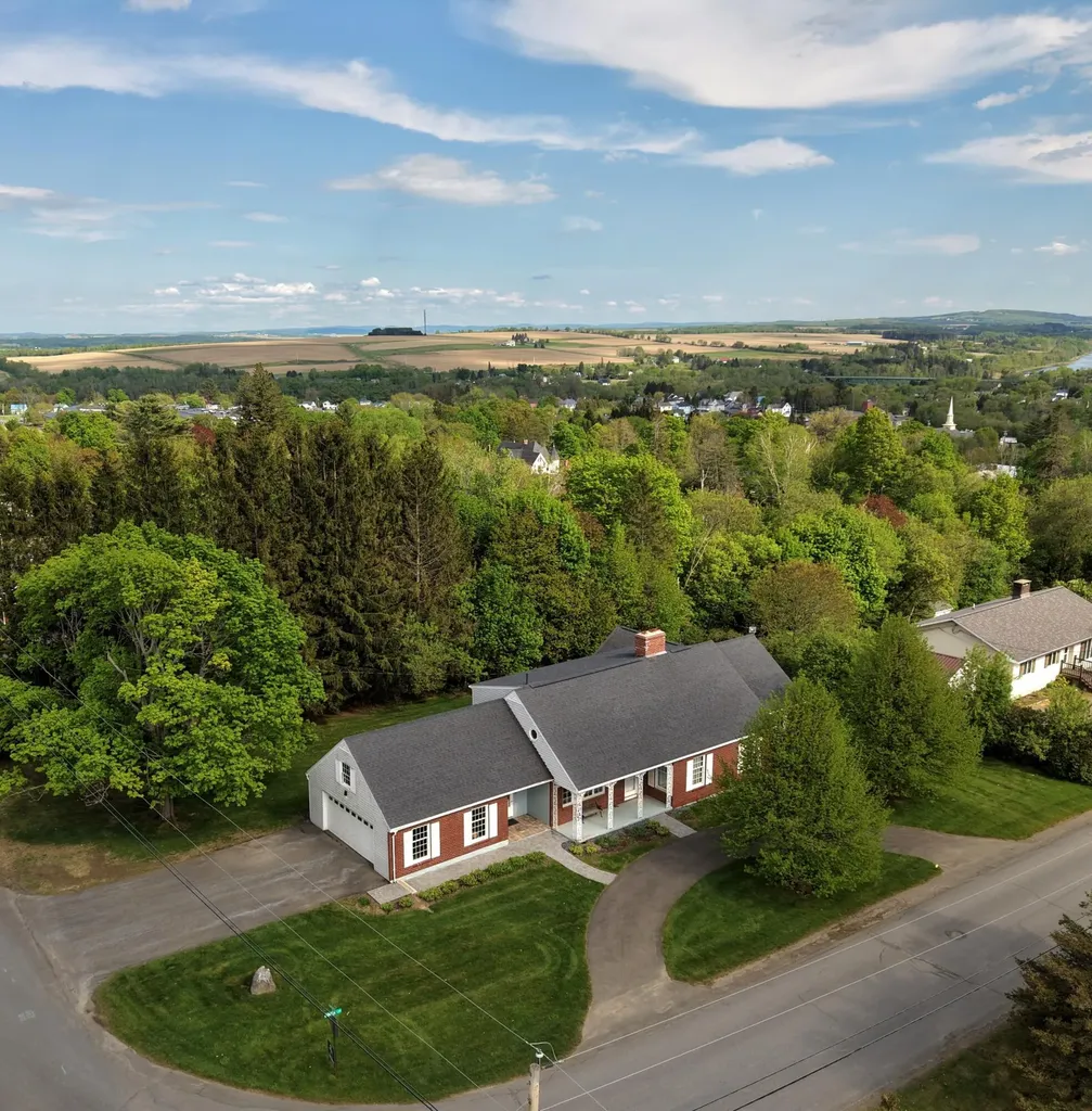 4 Dorcas Avenue Caribou ME 04736