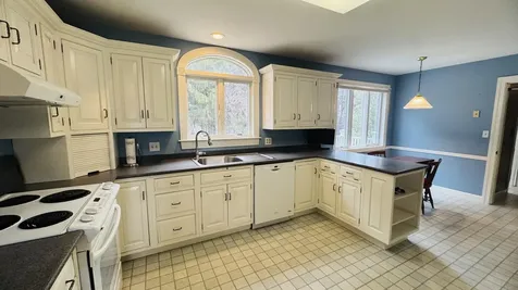 4 Dorcas Avenue Caribou ME 04736