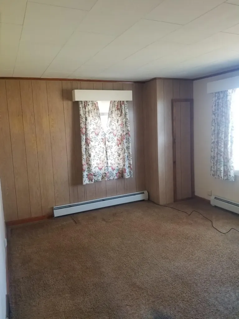 18 Vernon Avenue Limestone ME 04750