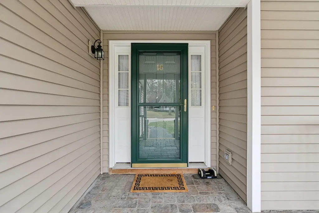 16 Dunnhill Drive Kennebunk ME 04043