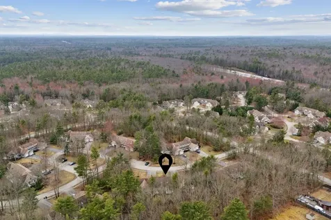 16 Dunnhill Drive Kennebunk ME 04043