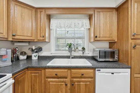 16 Dunnhill Drive Kennebunk ME 04043