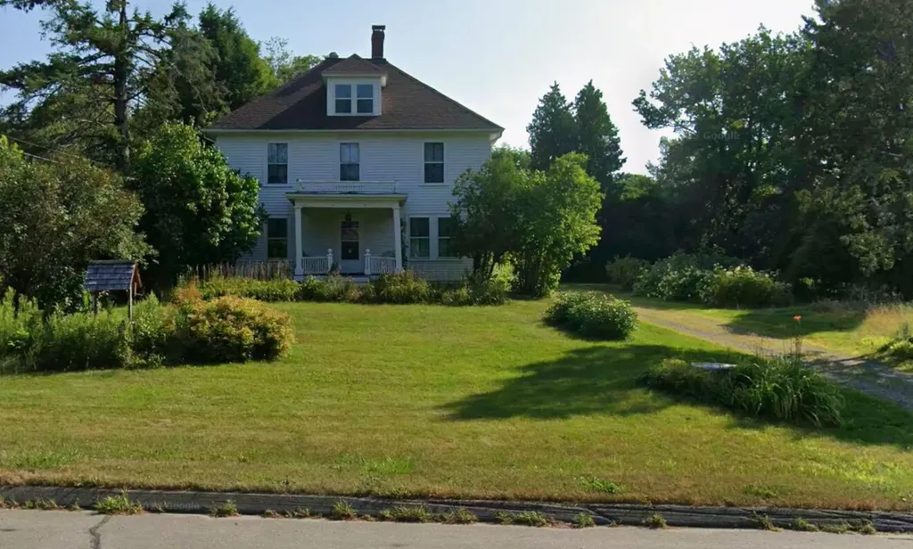 1350 Main Road Eddington ME 04428