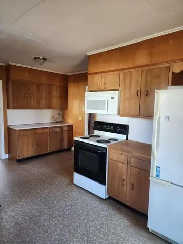 1350 Main Road Eddington ME 04428