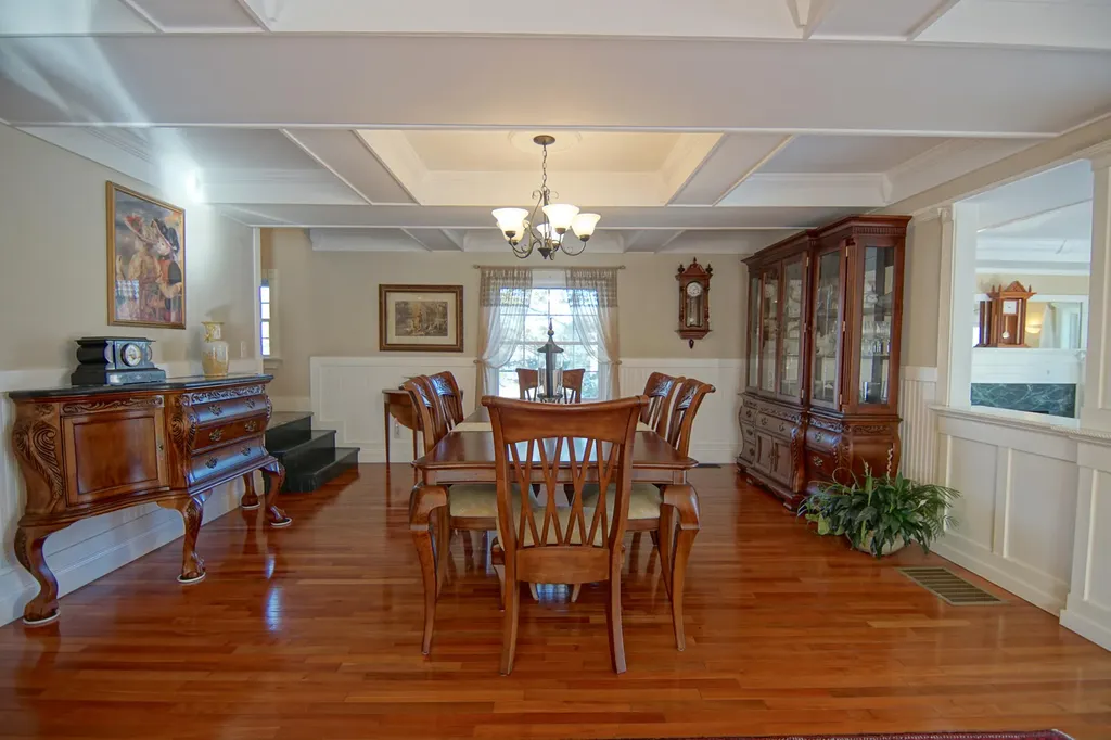 4 Spring Lane Eliot ME 03903