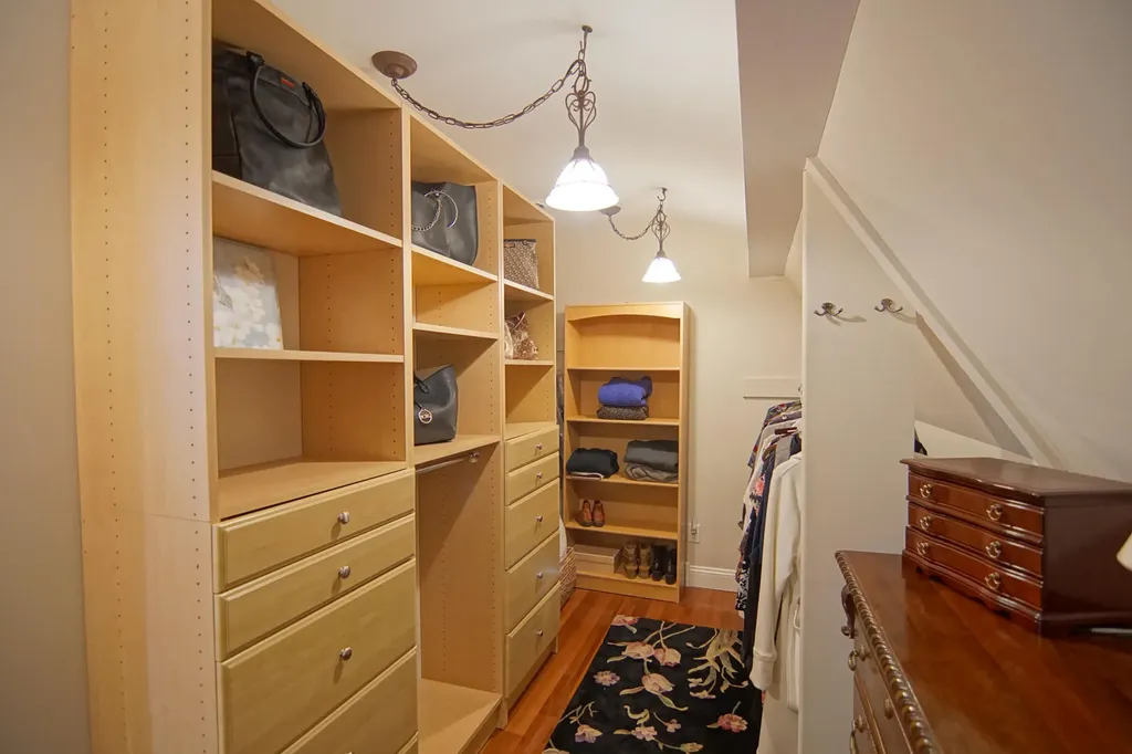 4 Spring Lane Eliot ME 03903